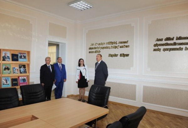 Президент Ильхам Алиев ознакомился с условиями в бакинских школах номер 32 и 12 после ремонта и реконструкции (ФОТО)