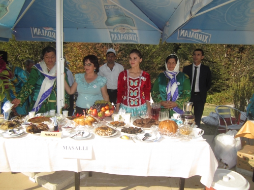 В Азербайджане впервые прошел Фестиваль творчества долгожителей (ФОТО)