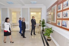 Президент Ильхам Алиев ознакомился с условиями в бакинских школах номер 32 и 12 после ремонта и реконструкции (ФОТО)