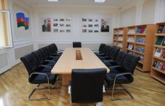 Президент Ильхам Алиев ознакомился с условиями в бакинских школах номер 32 и 12 после ремонта и реконструкции (ФОТО)