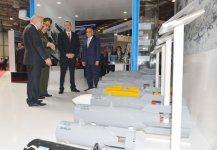 Ильхам Алиев ознакомился с первой Азербайджанской международной выставкой оборонной промышленности (ФОТО)