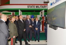 Ильхам Алиев ознакомился с первой Азербайджанской международной выставкой оборонной промышленности (ФОТО)