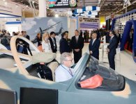 Ильхам Алиев ознакомился с первой Азербайджанской международной выставкой оборонной промышленности (ФОТО)