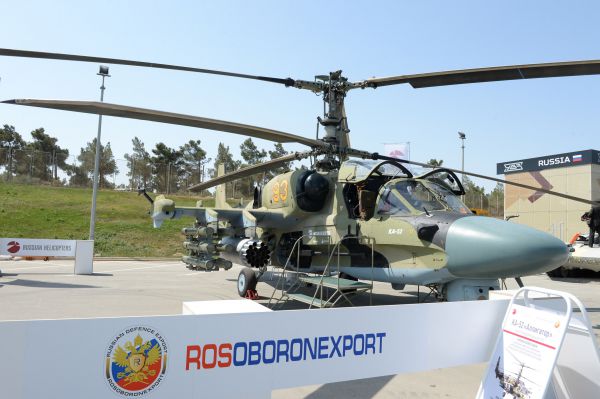 Ильхам Алиев ознакомился с первой Азербайджанской международной выставкой оборонной промышленности (ФОТО)