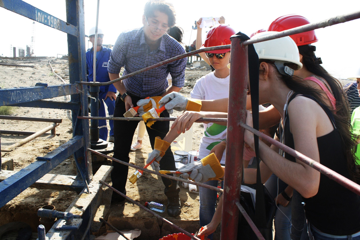 В Баку появятся креативные нефтяные качалки (ФОТО)