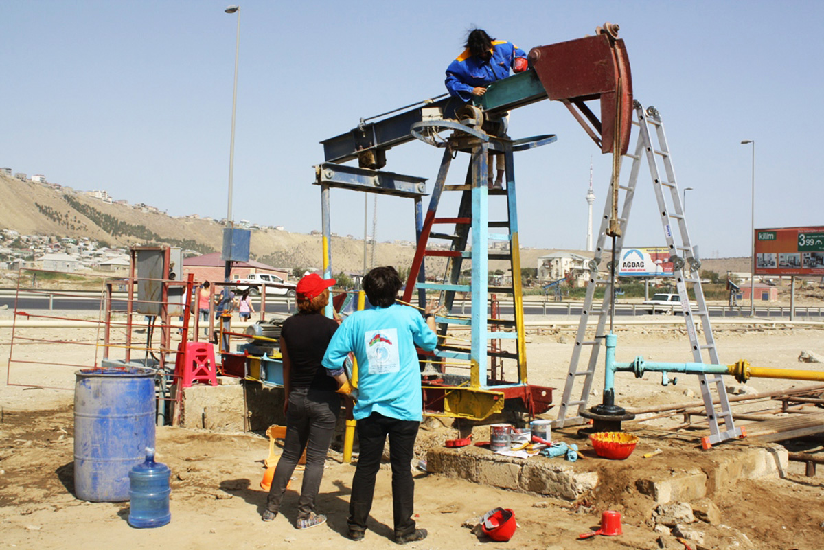 В Баку появятся креативные нефтяные качалки (ФОТО)