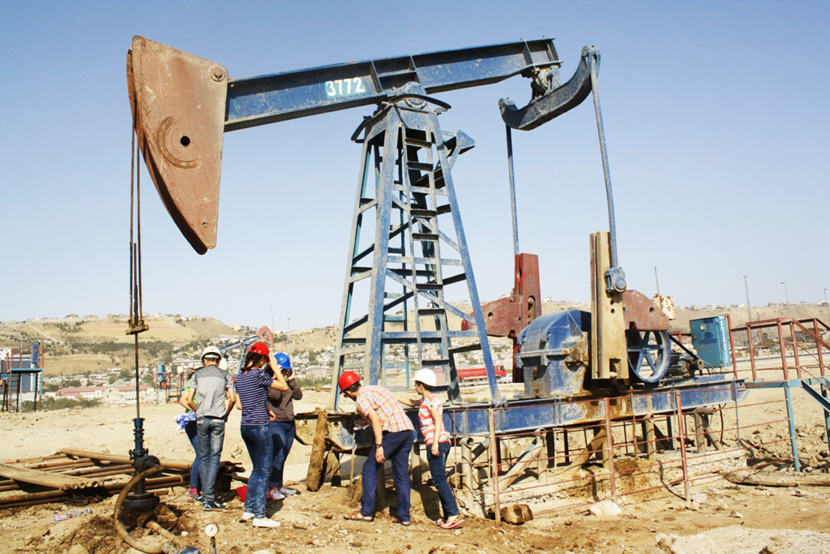 В Баку появятся креативные нефтяные качалки (ФОТО)