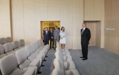 Президент Ильхам Алиев и его супруга приняли участие в открытии Бакинского французского лицея (ФОТО)