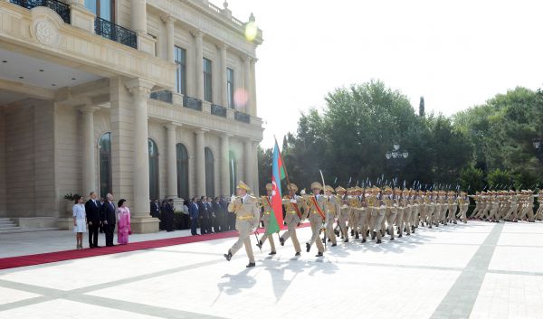 В Баку состоялась церемония официальной встречи премьер-министра Малайзии (ФОТО)