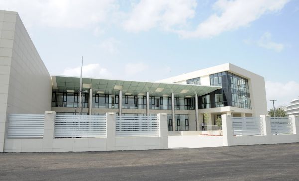 Президент Ильхам Алиев и его супруга приняли участие в открытии Бакинского французского лицея (ФОТО)