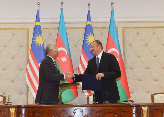 Азербайджан и Малайзия подписали ряд документов (ФОТО)