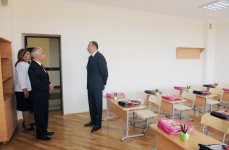 Президент Азербайджана принял участие в открытии новых зданий средних школ в поселке Амирджан и Бинагадинском районе Баку (ФОТО)