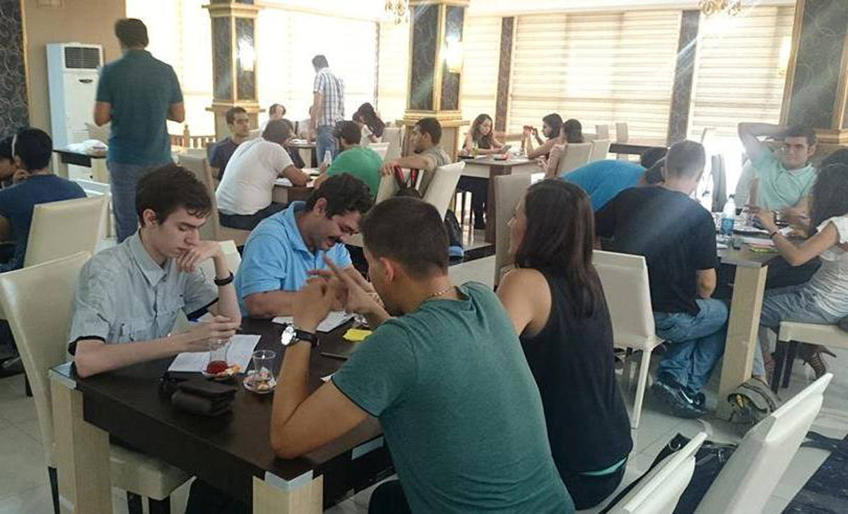 КИИ "Азербайджан" провел турнир по разновидности игры "Что? Где? Когда?" -  по "бескрылкам" (ФОТО)