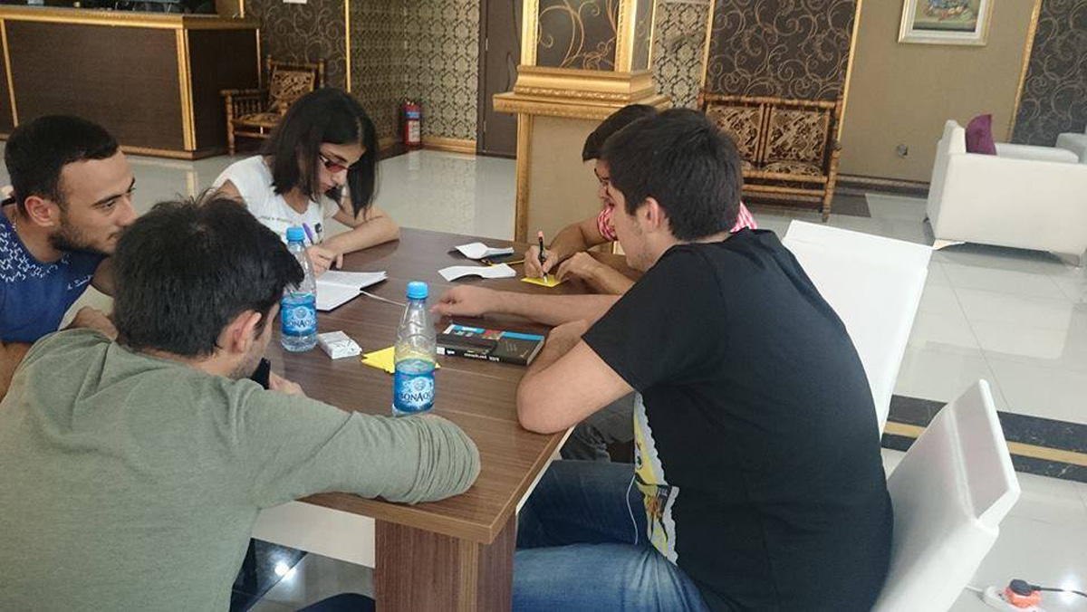 КИИ "Азербайджан" провел турнир по разновидности игры "Что? Где? Когда?" -  по "бескрылкам" (ФОТО)