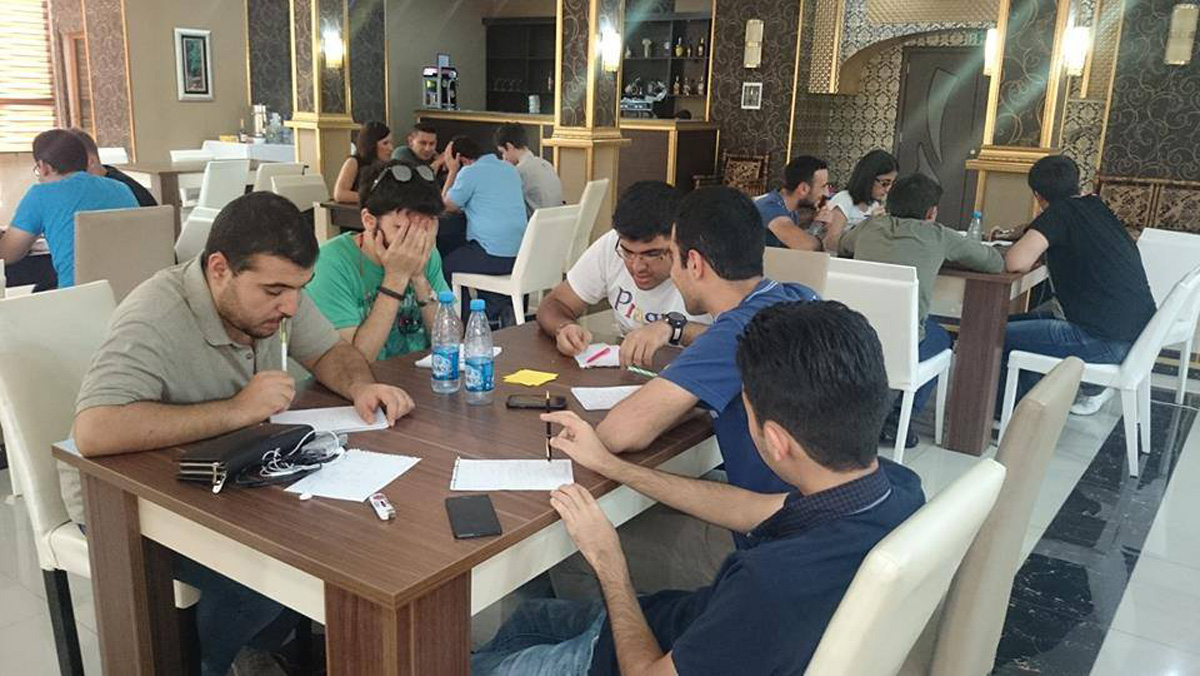 КИИ "Азербайджан" провел турнир по разновидности игры "Что? Где? Когда?" -  по "бескрылкам" (ФОТО)