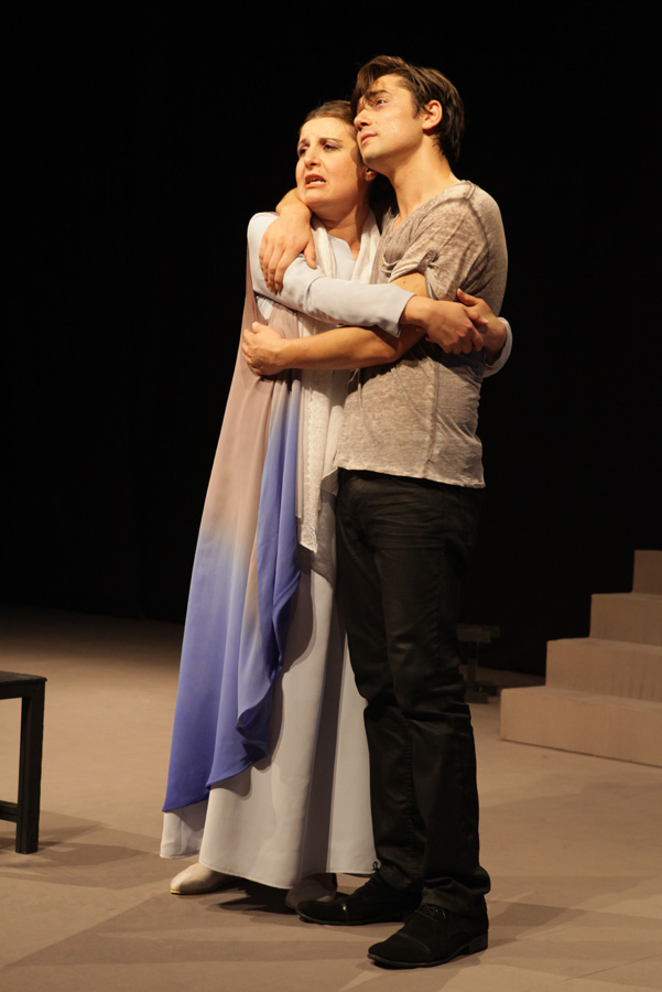 Нофель Велиев поставил спектакль в Муниципальном театре Антальи (ФОТО)