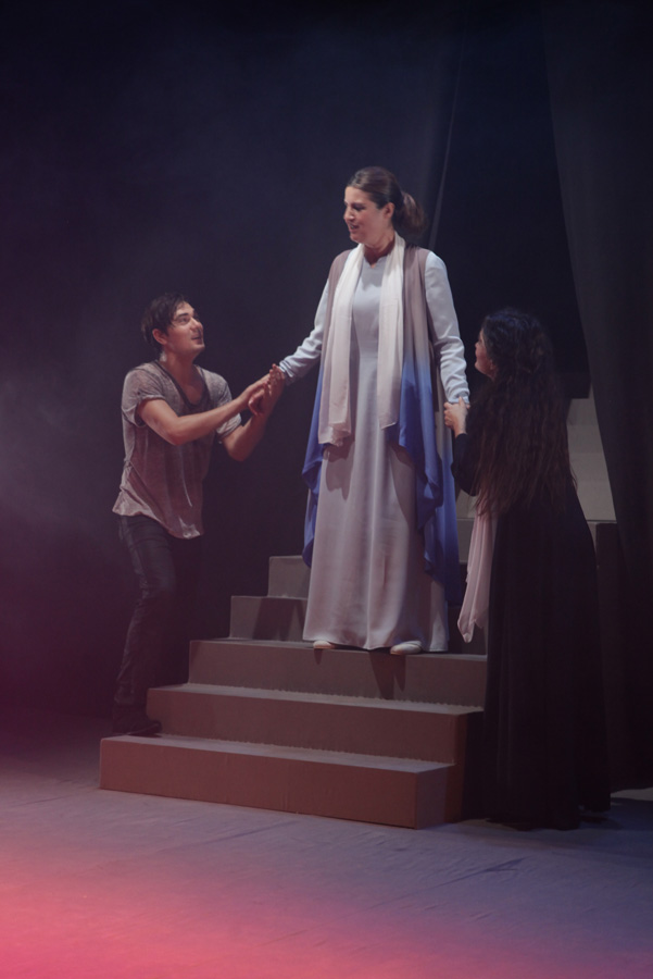 Нофель Велиев поставил спектакль в Муниципальном театре Антальи (ФОТО)