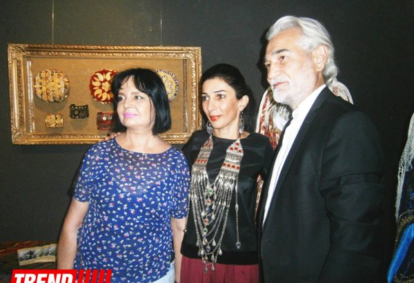 "Азербайджанская национальная одежда": очарование работ Камали К. Янссон (ФОТО)