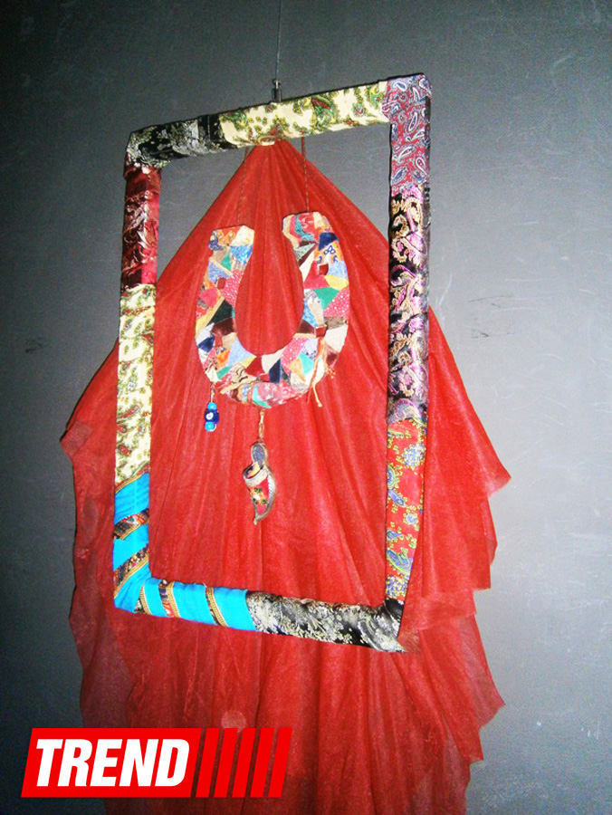 "Азербайджанская национальная одежда": очарование работ Камали К. Янссон (ФОТО)