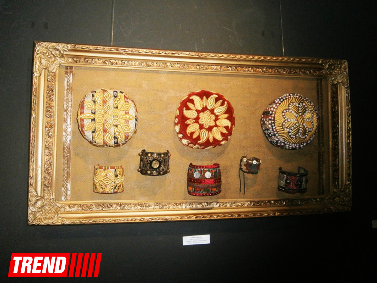 "Азербайджанская национальная одежда": очарование работ Камали К. Янссон (ФОТО)