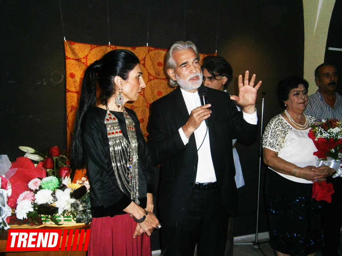 "Азербайджанская национальная одежда": очарование работ Камали К. Янссон (ФОТО)