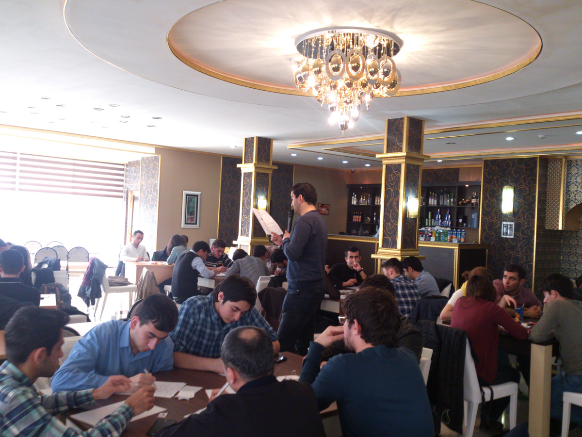 КИИ "Азербайджан" начинает игры Премьер-лиги по спортивной версии "Что? Где? Когда?"