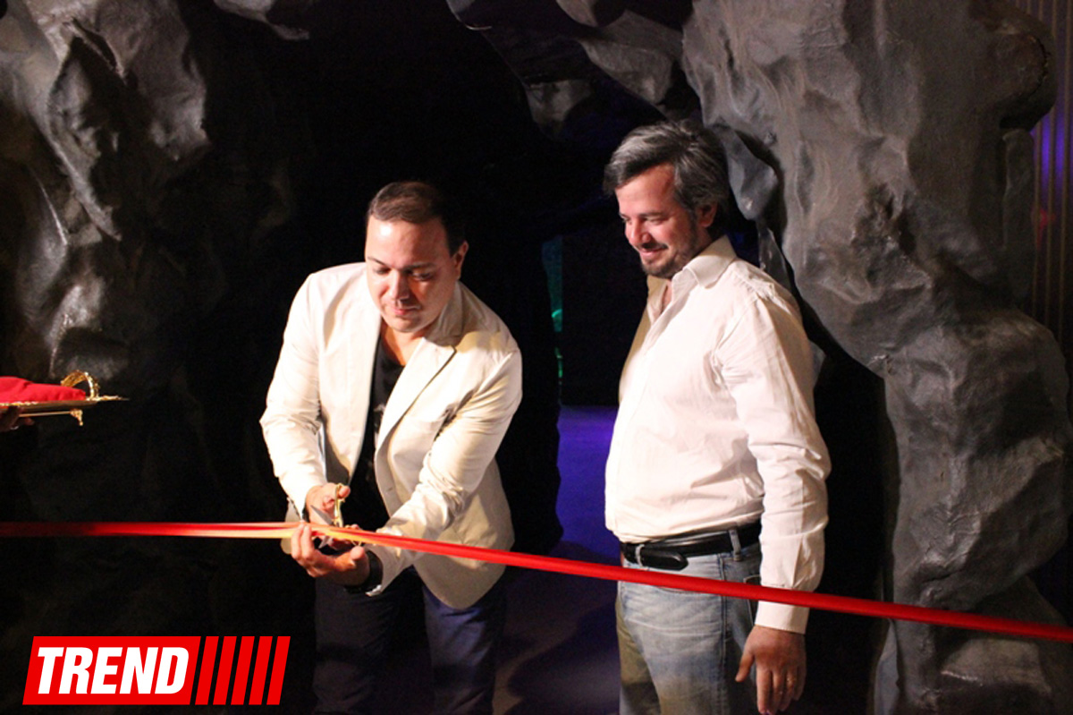 В Баку открылось грандиозное "Шоу динозавров" – звезды, радость детей и родителей (ФОТО)