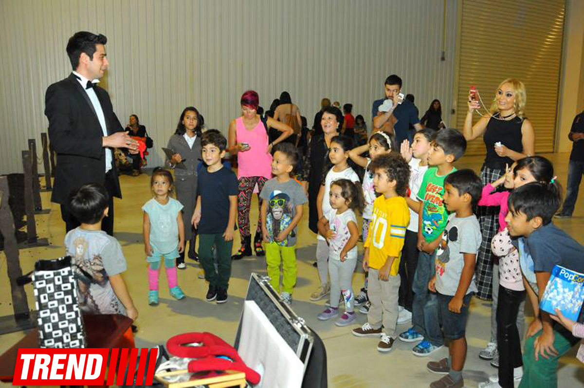 В Баку открылось грандиозное "Шоу динозавров" – звезды, радость детей и родителей (ФОТО)