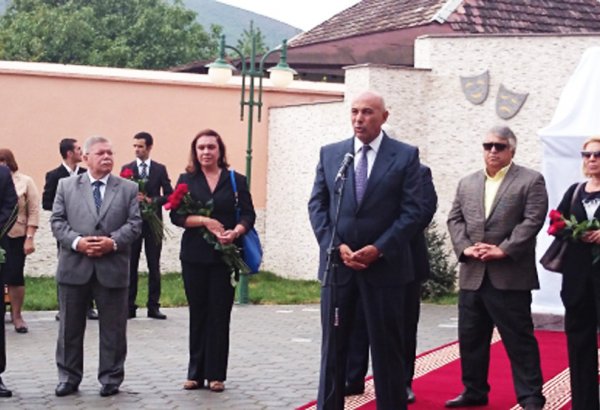 В Шеки состоялось открытие бюста Лютфяли Абдуллаева (ФОТО)