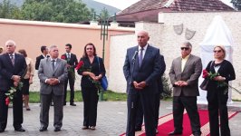 В Шеки состоялось открытие бюста Лютфяли Абдуллаева (ФОТО)