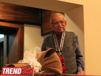 "Лучше быть живым бабником, чем мертвым Героем Советского Союза" -  премьера трагикомедии "Последний приказ генерала" в Баку (ФОТО)