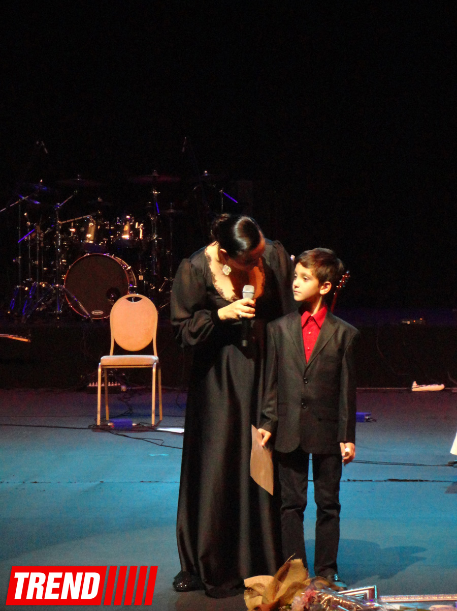 Неповторимая Елена Ваенга в Баку: импровизация и буря аплодисментов  (ФОТО)