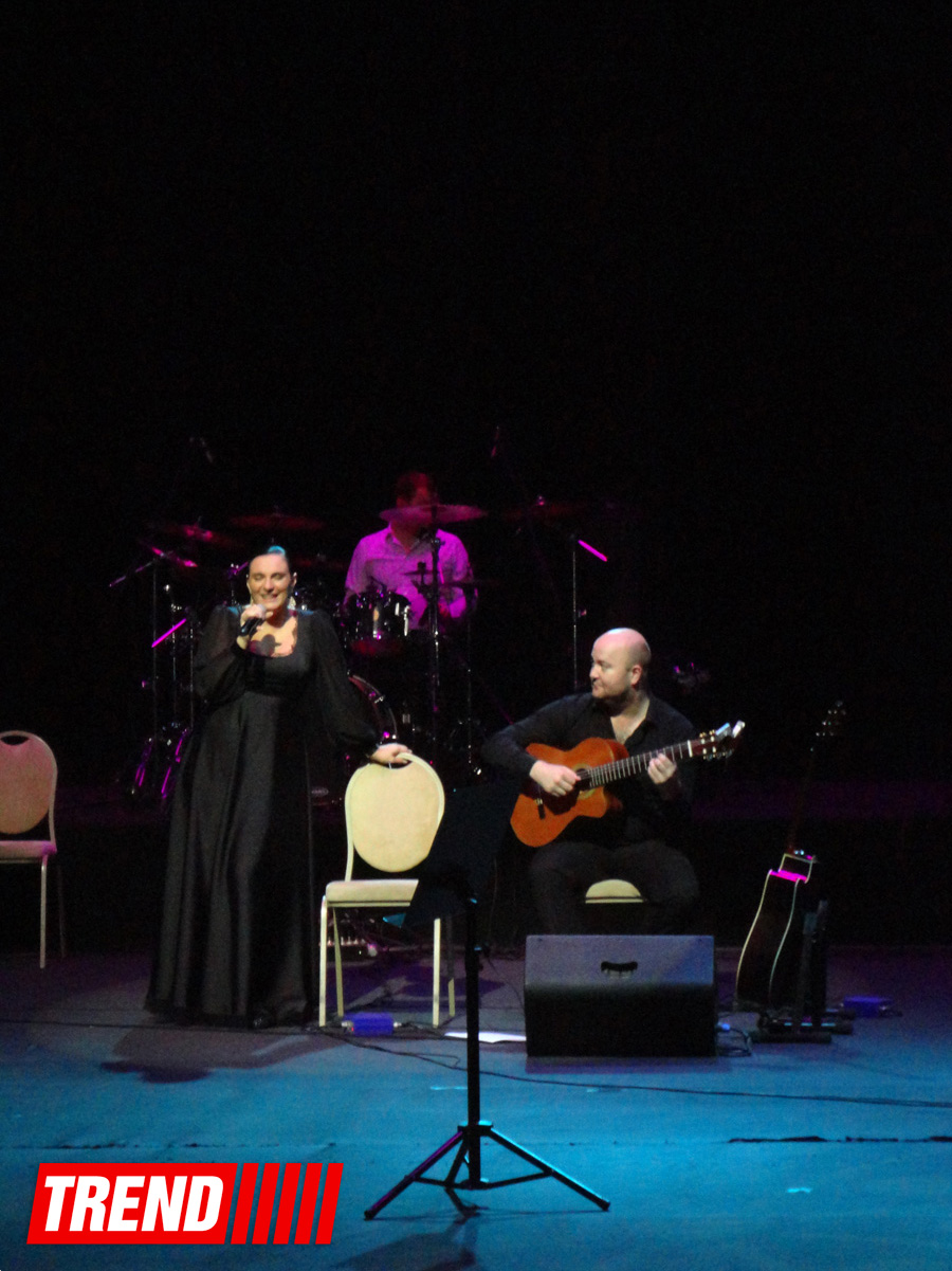 Неповторимая Елена Ваенга в Баку: импровизация и буря аплодисментов  (ФОТО)