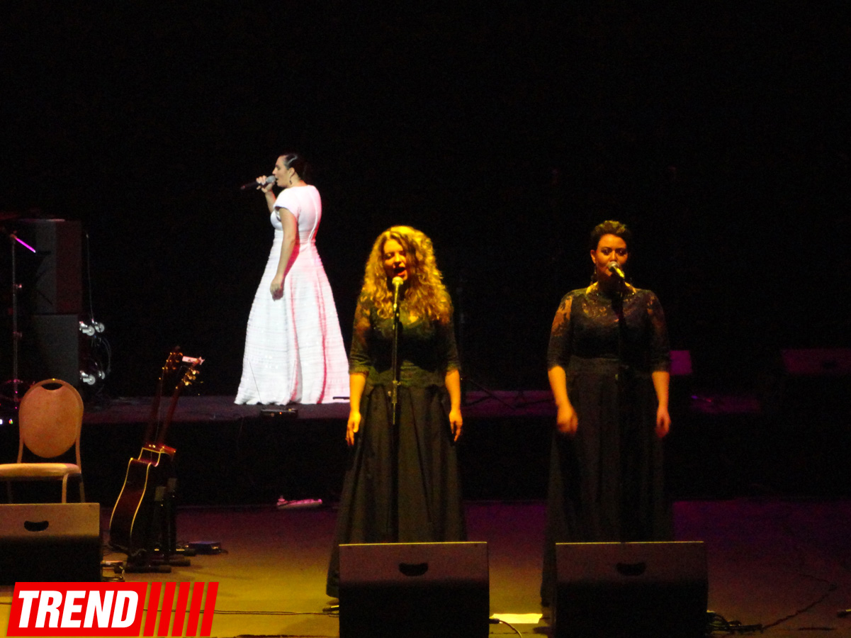 Неповторимая Елена Ваенга в Баку: импровизация и буря аплодисментов  (ФОТО)