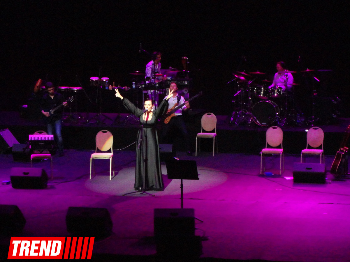 Неповторимая Елена Ваенга в Баку: импровизация и буря аплодисментов  (ФОТО)