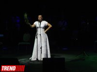 Неповторимая Елена Ваенга в Баку: импровизация и буря аплодисментов  (ФОТО)