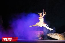 В Баку состоялась премьера оперетты "Золотая свадьба" (ФОТО)