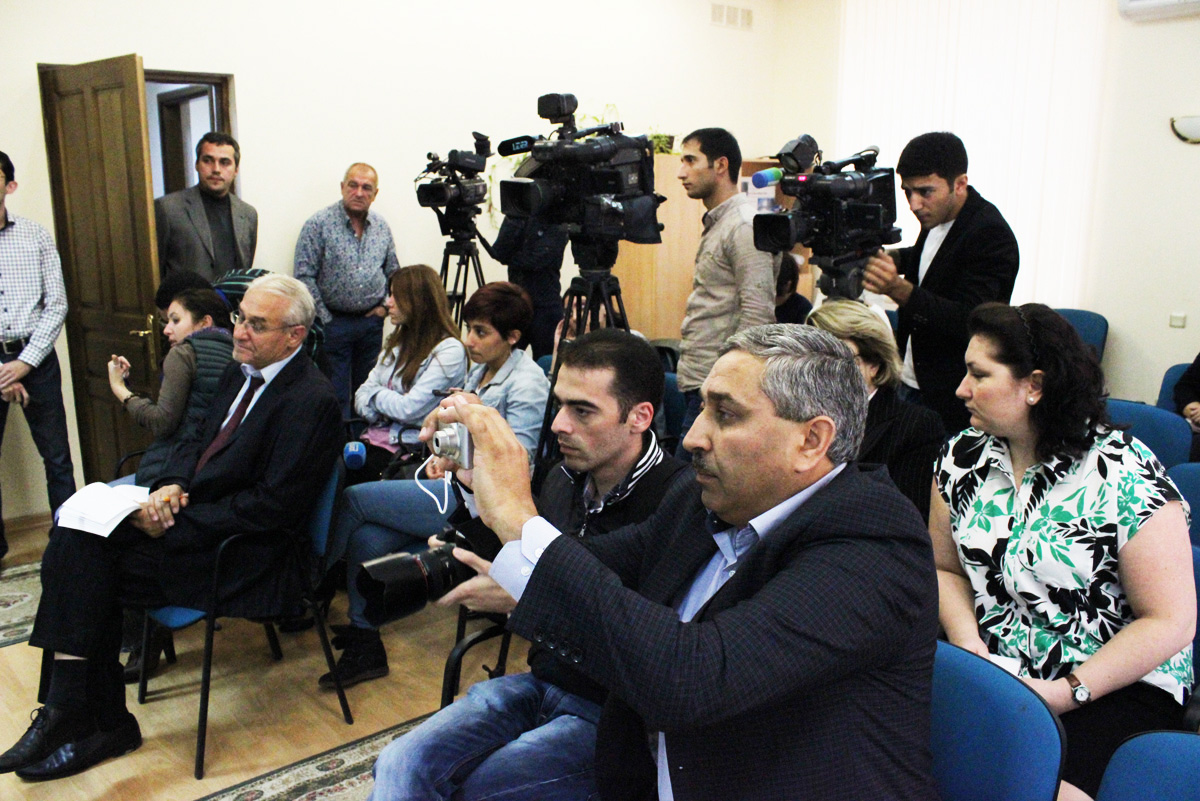 В Баку состоялась презентация фильма "Воспоминание о Муслиме Магомаеве" (ФОТО)