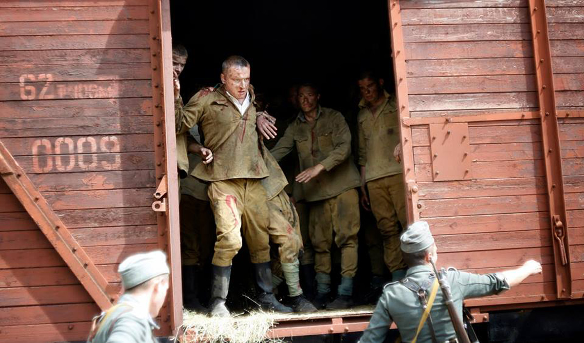 Потрясающая премьера фильма "Прерванные воспоминания" – от Бреста до Карабаха  (ФОТО)