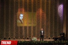 В Баку прошел вечер, посвященный 100-летию народного писателя Гылмана Илькина (ФОТО)