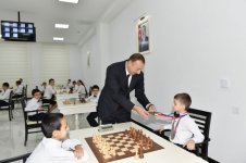 Президент Азербайджана принял участие в открытии шахматной школы в Хырдалане (ФОТО)