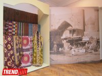 "Традиционный текстиль Кавказа и Центральной Азии" в Баку - национальные костюмы, ткани, ковры (ФОТО)