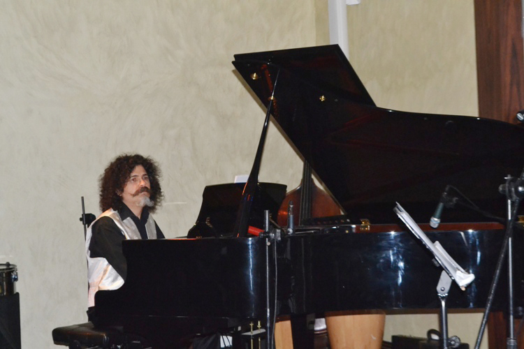 В Баку состоялся концерт  джазовой исполнительницы и перкуссионистки Сенем Дийиджи (ФОТО)