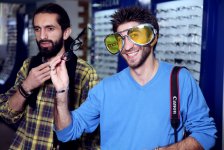 В Баку творческая молодежь провела акцию "Смотри! Вдоволь смотри!" (ВИДЕО-ФОТО)