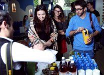 В Баку творческая молодежь провела акцию "Смотри! Вдоволь смотри!" (ВИДЕО-ФОТО)