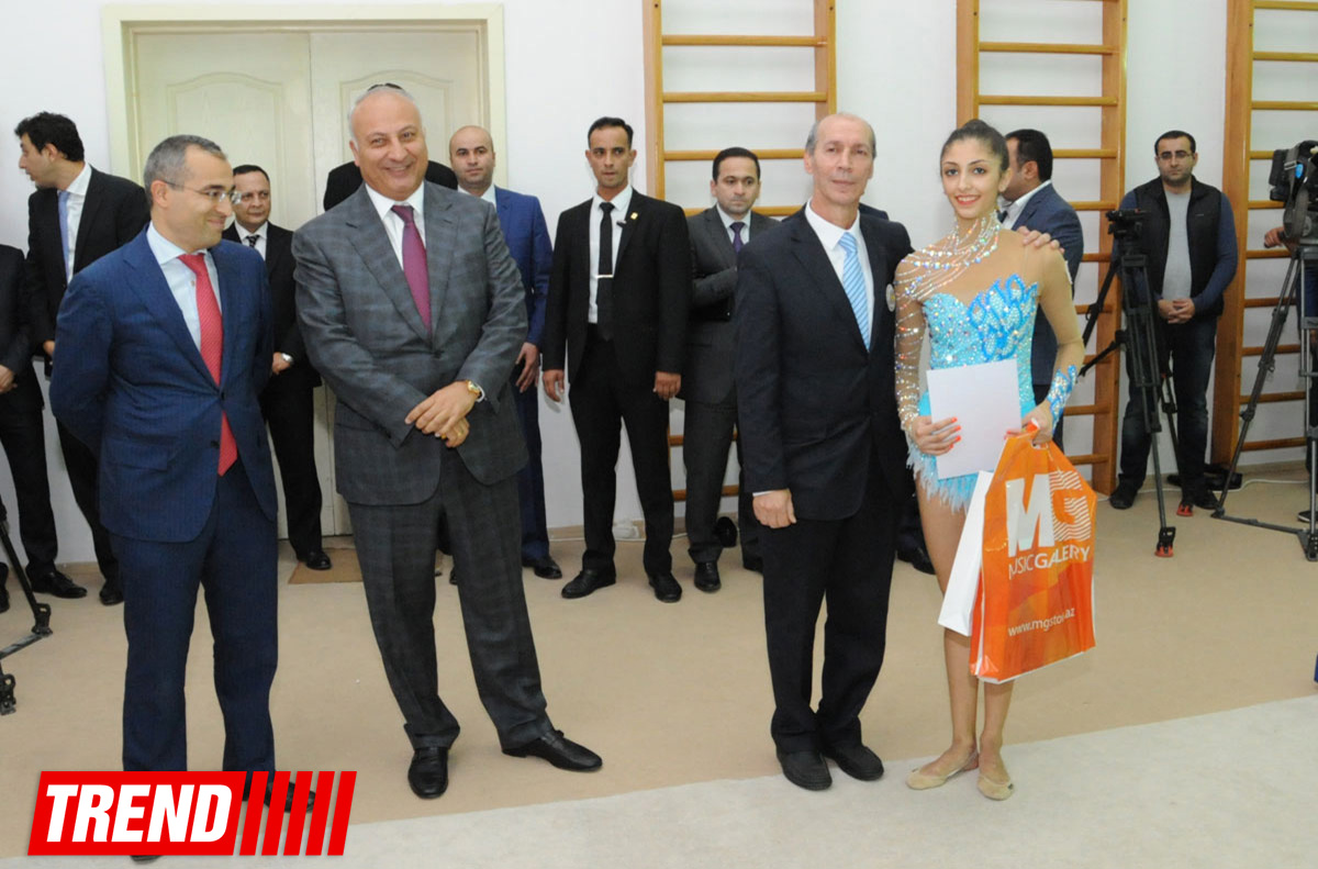 В Бакинской школе гимнастики состоялись гала-выступления (ФОТО)