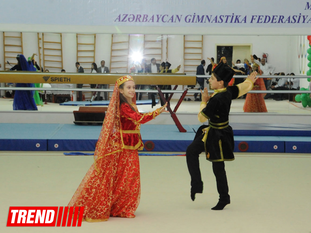 В Бакинской школе гимнастики состоялись гала-выступления (ФОТО)