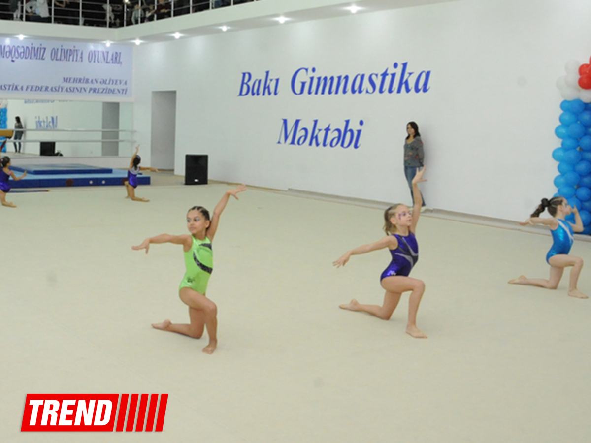 В Бакинской школе гимнастики состоялись гала-выступления (ФОТО)