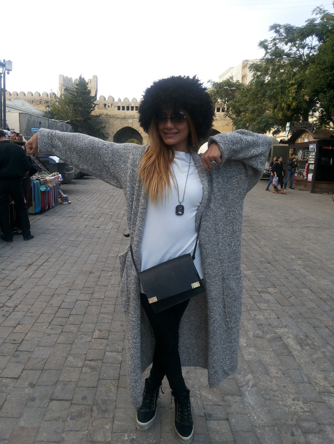 Модель Кенуль Азизова реализует проект в Ичери Шехер для турецкого телеканала (ФОТО)