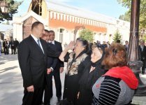 Президент Ильхам Алиев: Всякий раз, будучи здесь, я вижу, что Гянджа становится еще краше (ФОТО)
